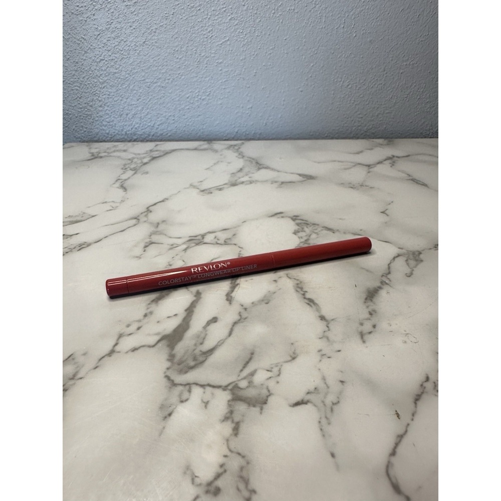 Revlon Colorstay Longwear Lip Liner Crayon 650 Pink/Rose New. 0.01oz Sharpener